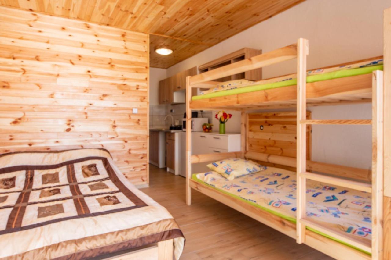 Admiral Aqua Bed & Breakfast *